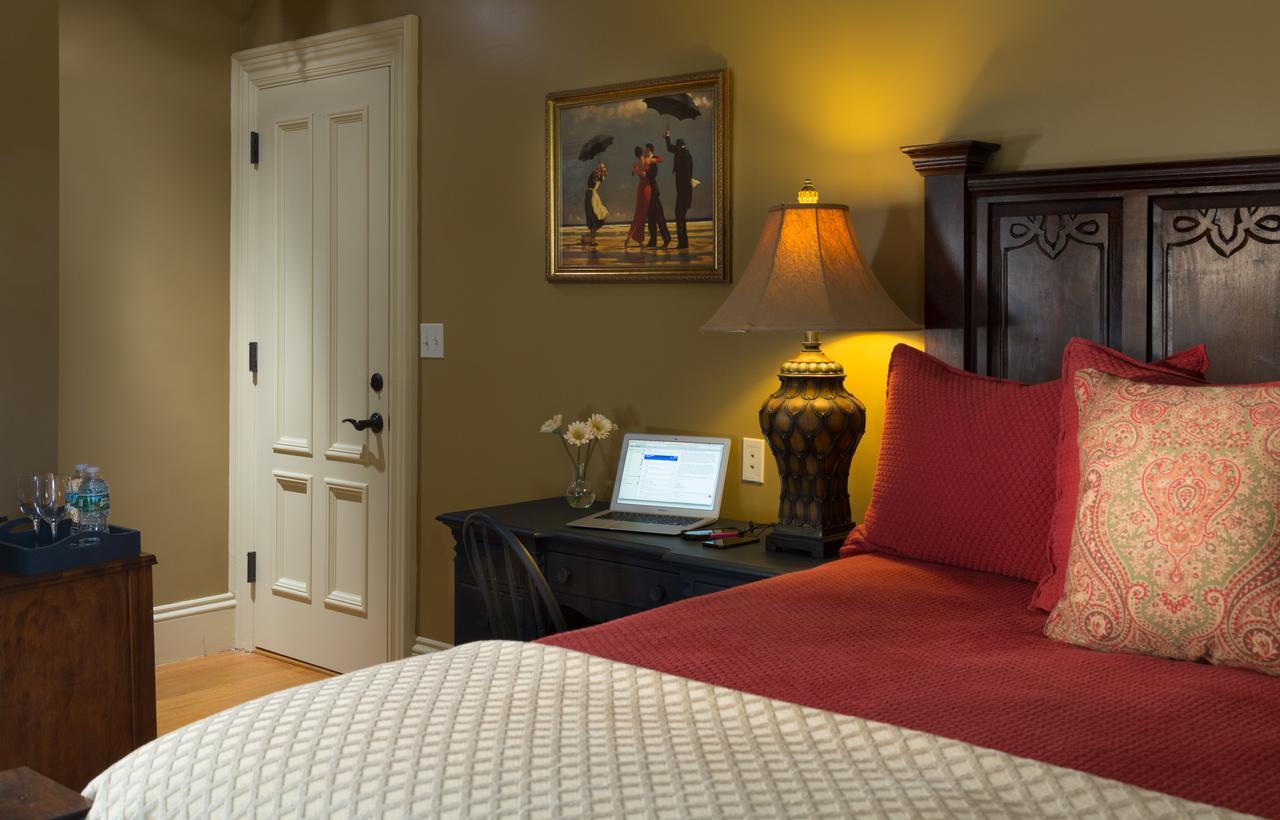 Bed and Breakfast Rockland Talbot House Екстер'єр фото