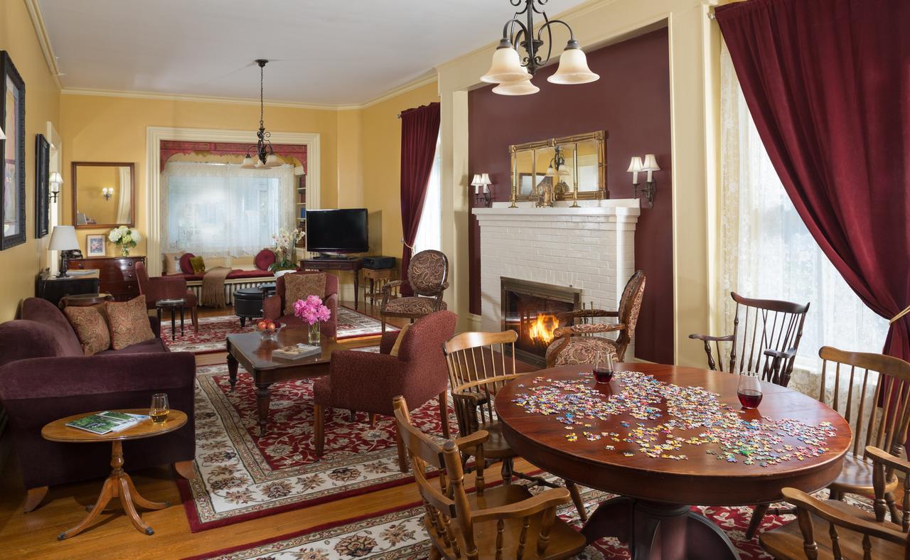 Bed and Breakfast Rockland Talbot House Екстер'єр фото